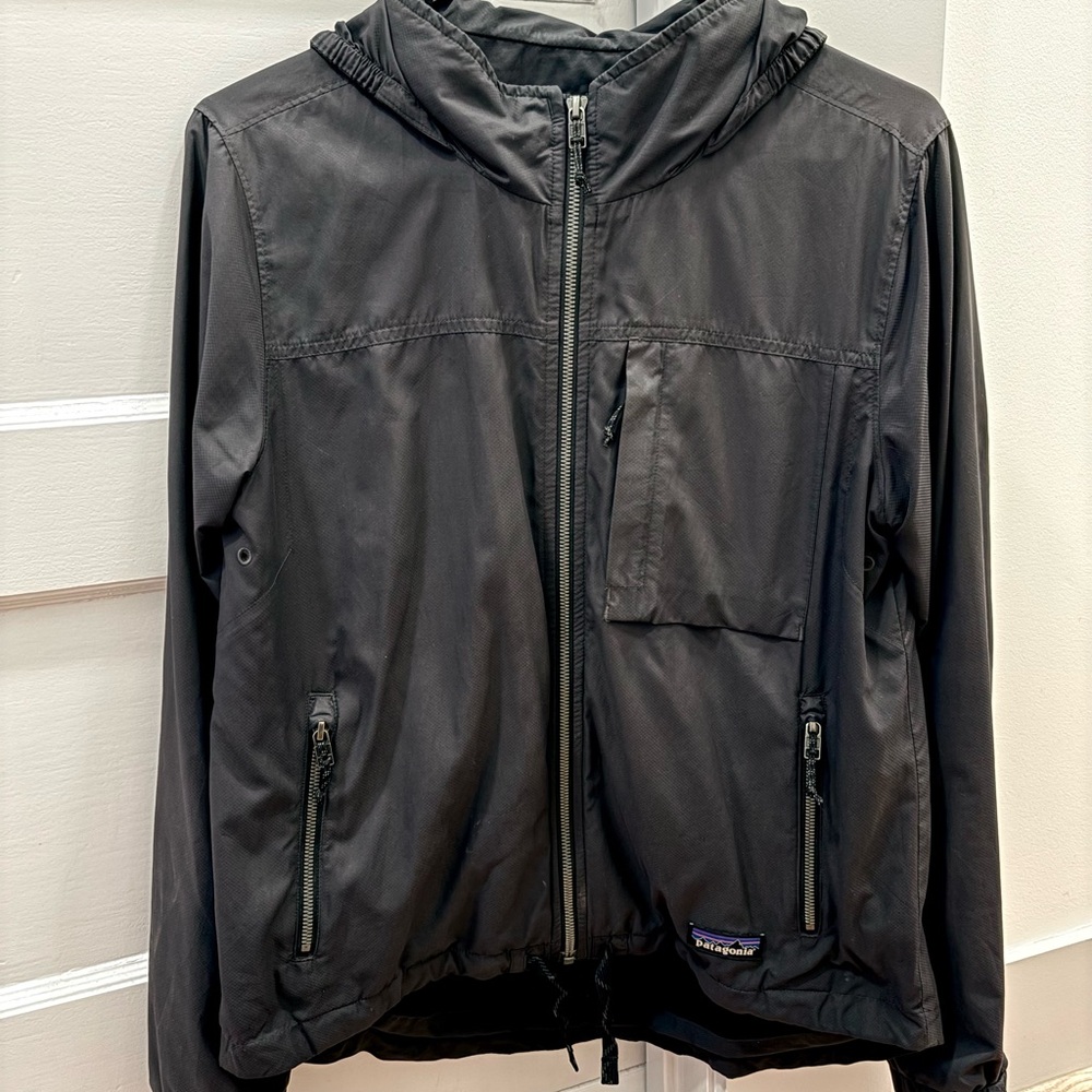 Patagonia Women's Charcoal Windbreaker
